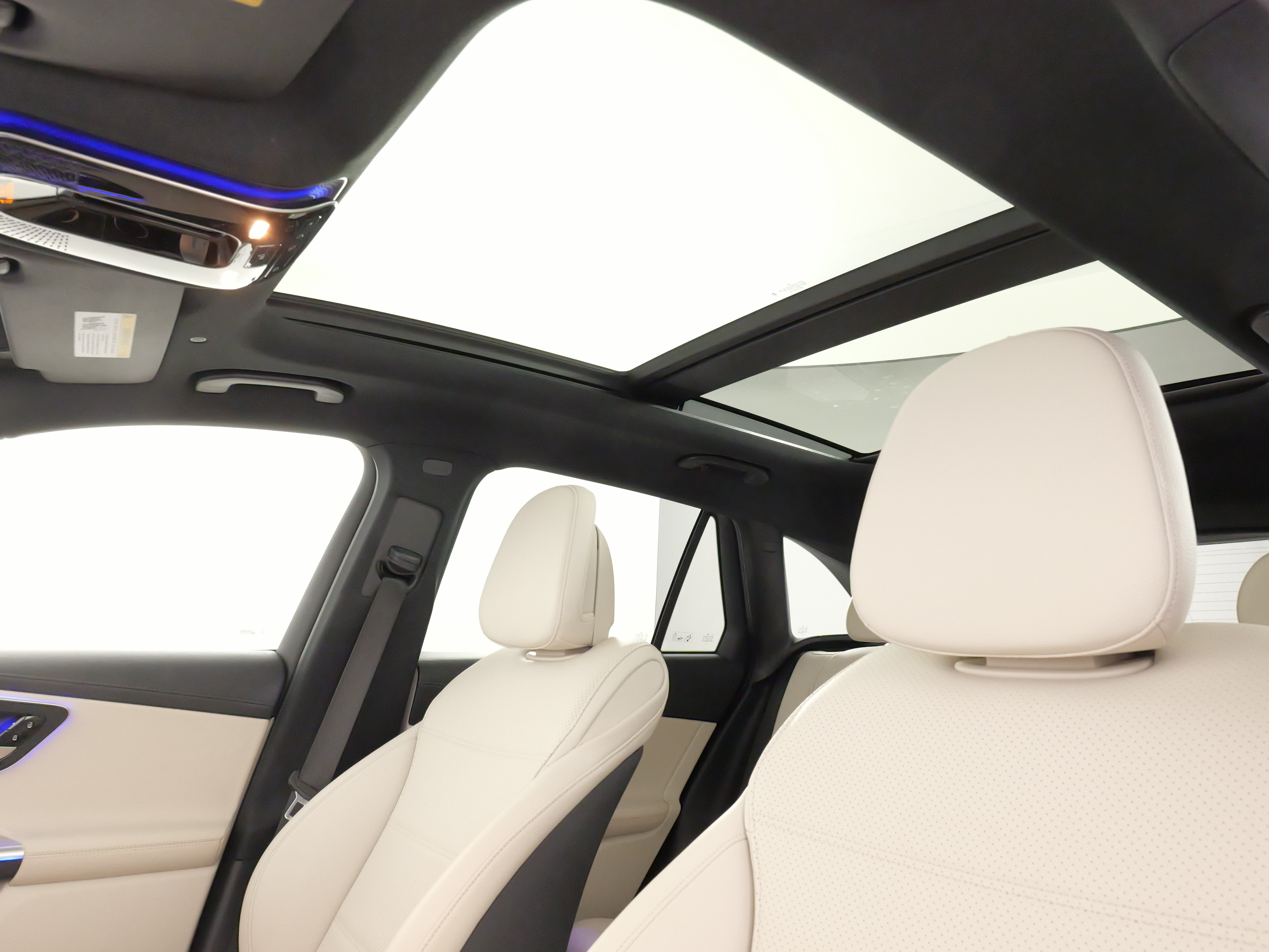 Used 2023 Mercedes-Benz GLC 300 4MATIC image 33