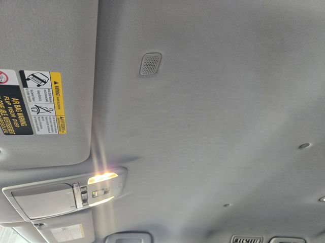 Used 2021 Toyota Highlander LE image 27