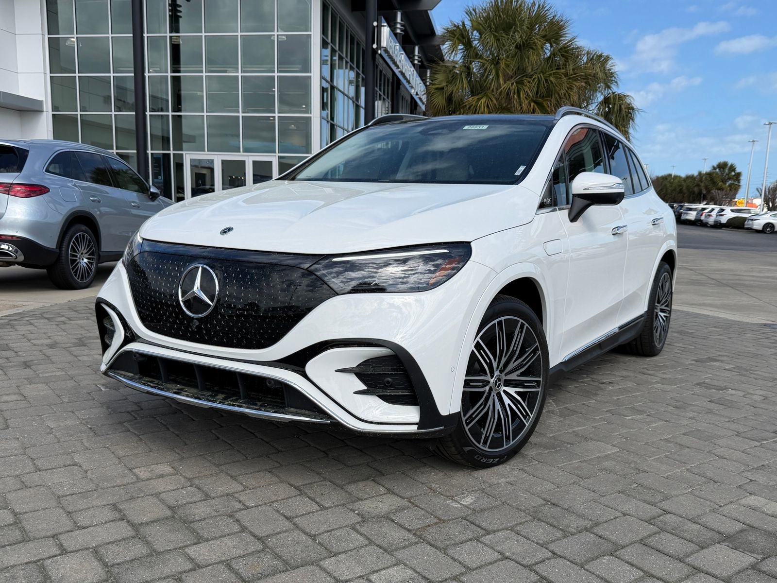 New 2026 Mercedes-Benz EQE 320+ SUV image 1