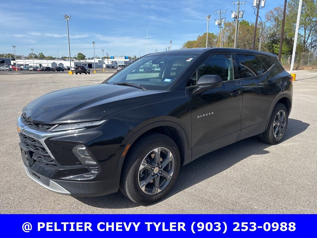 Used 2023 Chevrolet Blazer LT w/ Driver Confidence Package image 3