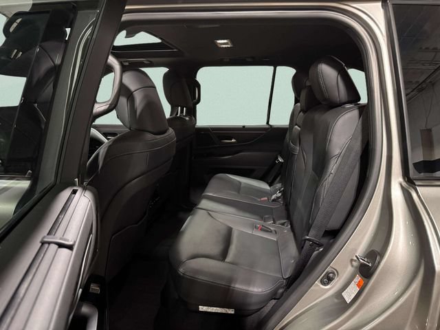 Used 2024 Lexus LX 600 4WD w/ Appearance Package image 28