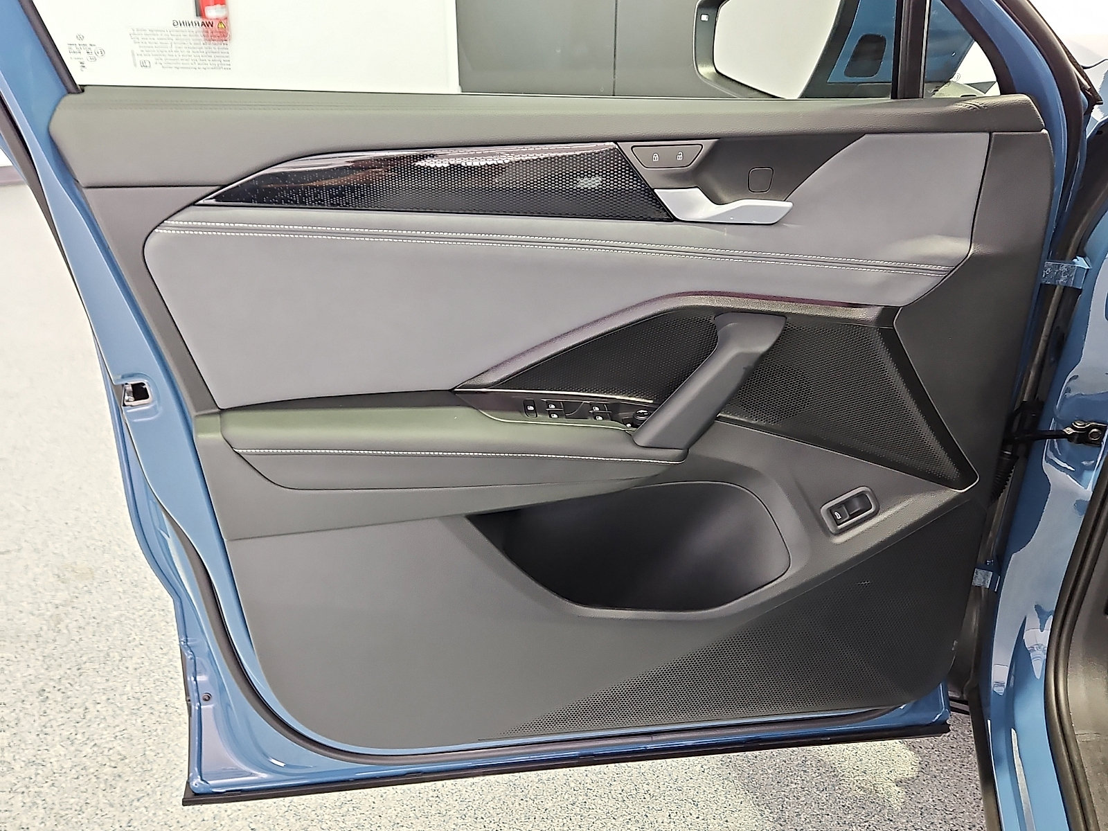 New 2026 Volkswagen Tiguan SE image 14