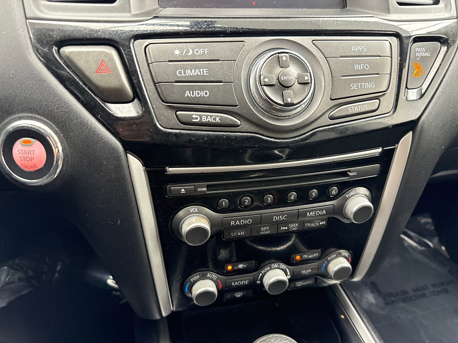 Used 2019 Nissan Pathfinder SV FWD image 28