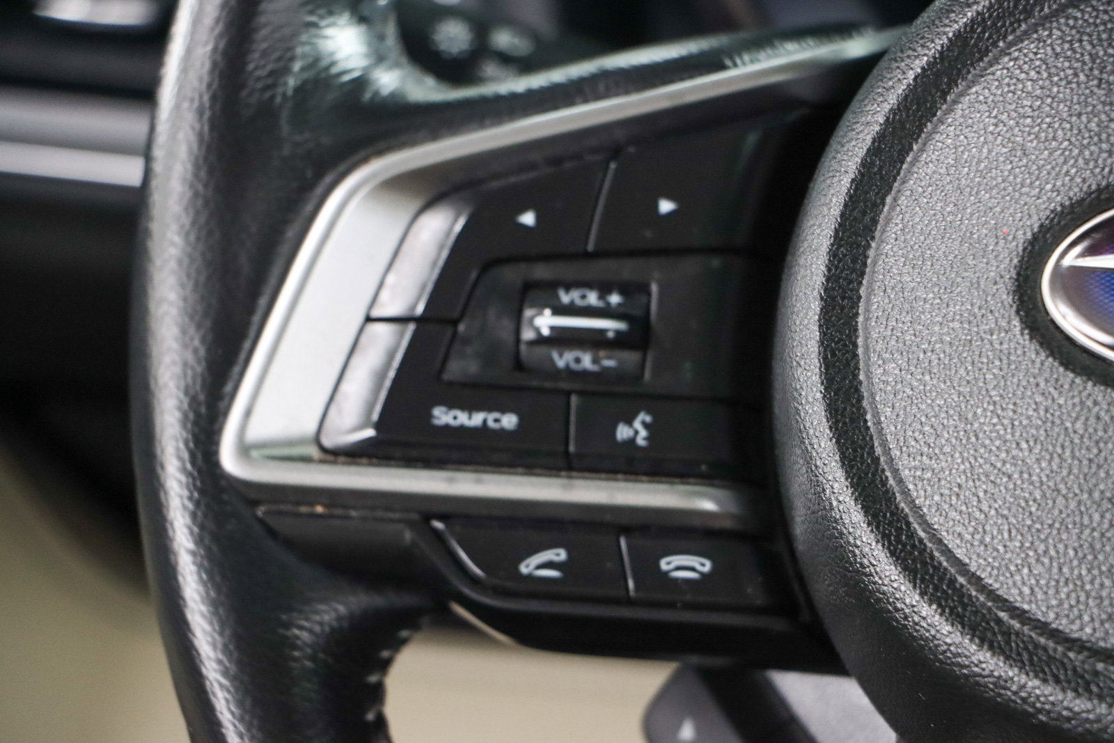 Used 2020 Subaru Ascent Limited w/ Technology Package image 13