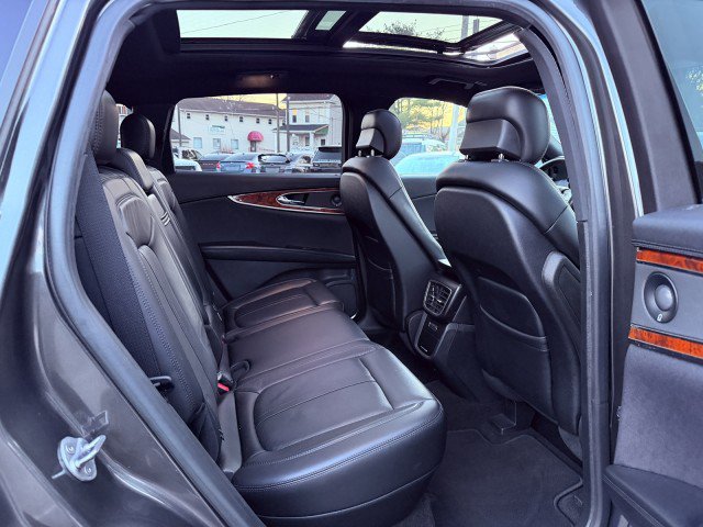 Used 2019 Lincoln Nautilus Reserve w/ Driver Assistance Package image 14