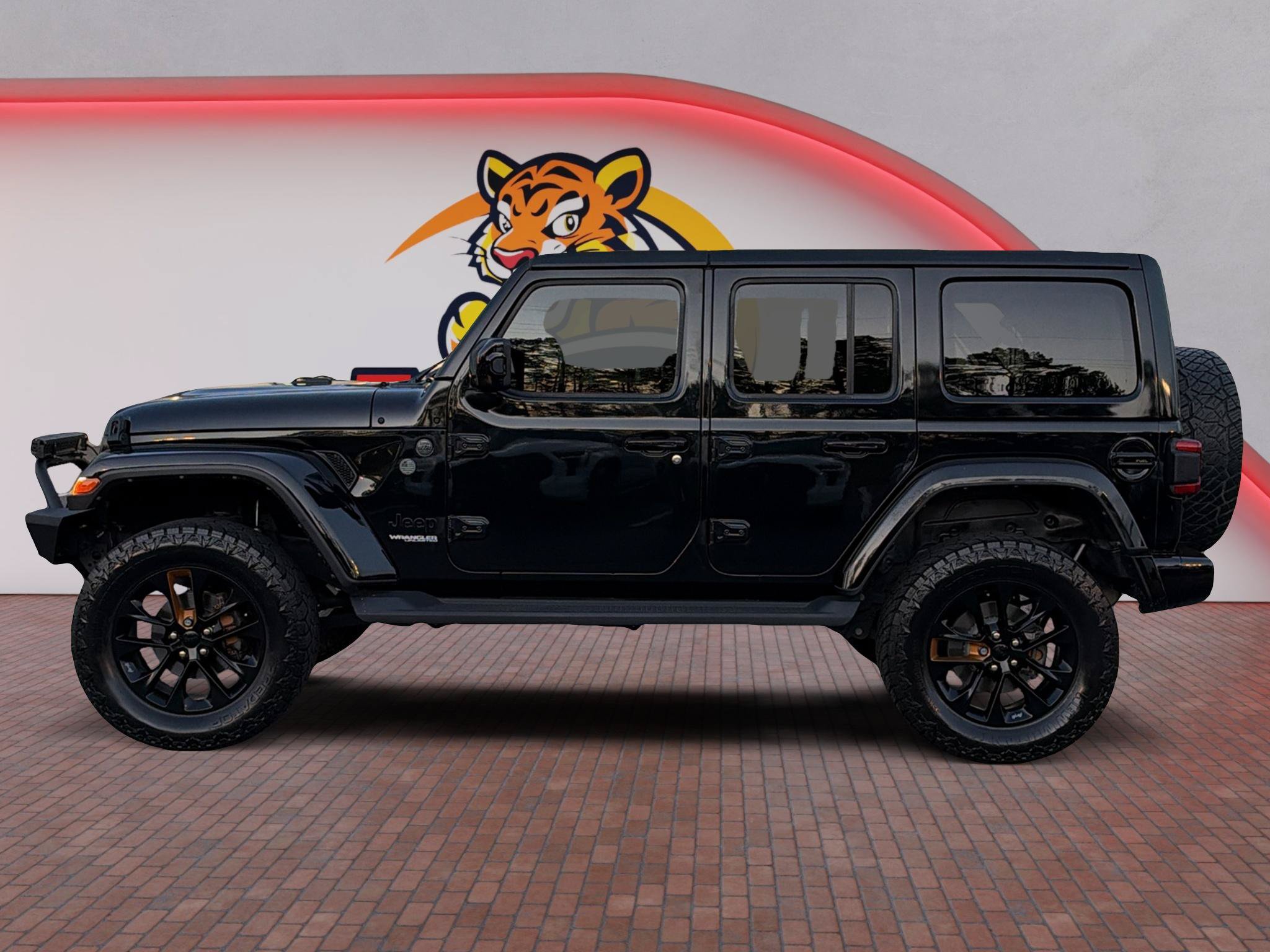 Used 2021 Jeep Wrangler Unlimited Sahara AWD/4WD image 9