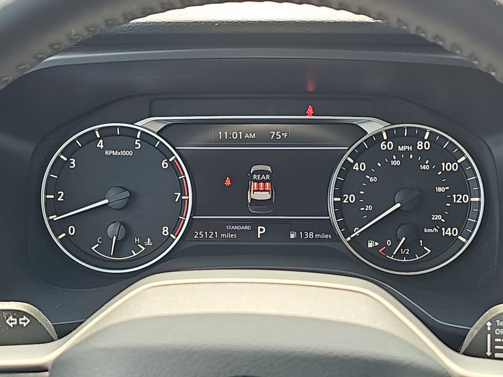 Used 2025 Nissan Rogue SV w/ SV Premium Package image 23