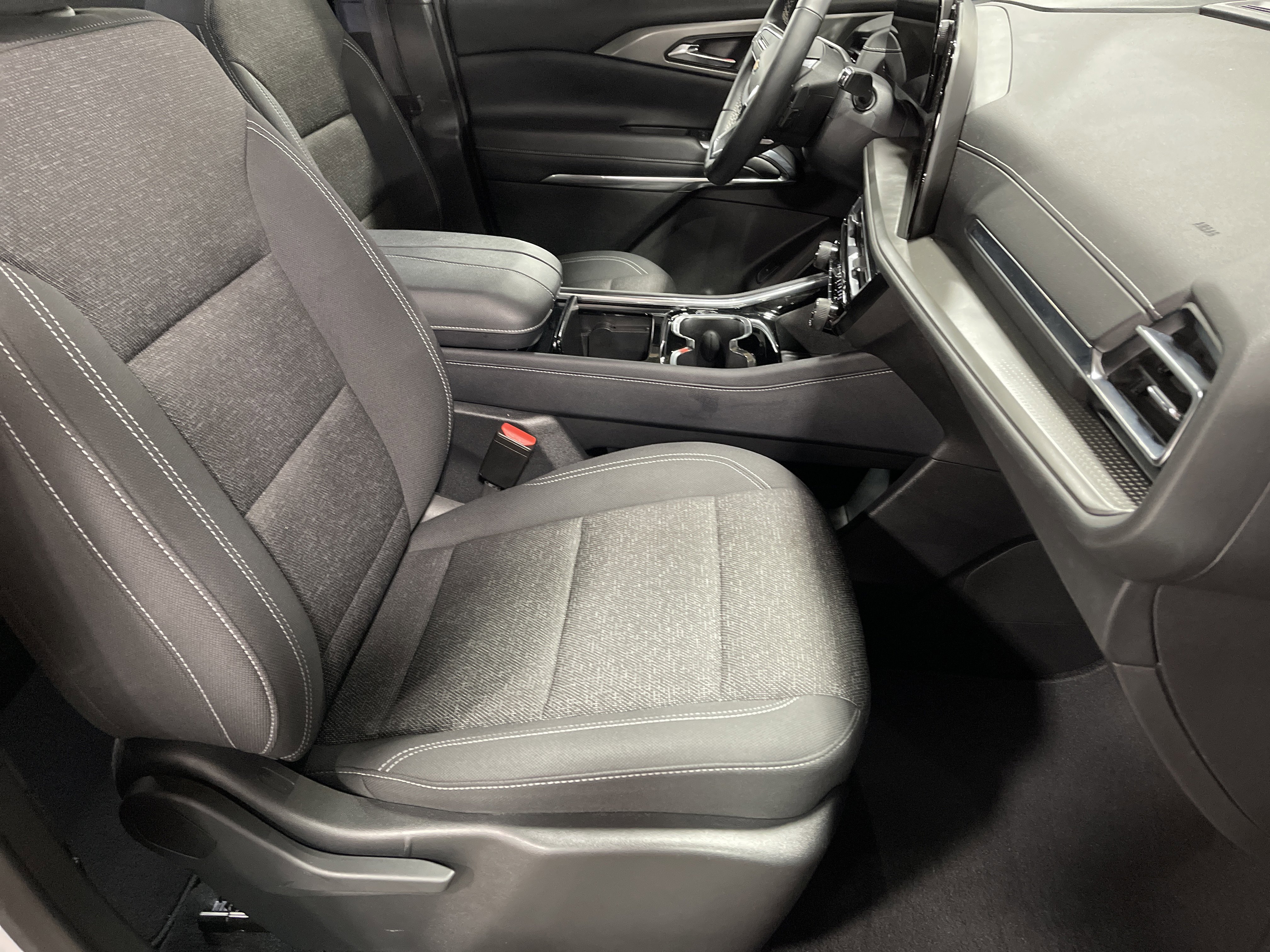 Used 2024 Chevrolet Traverse LS image 14