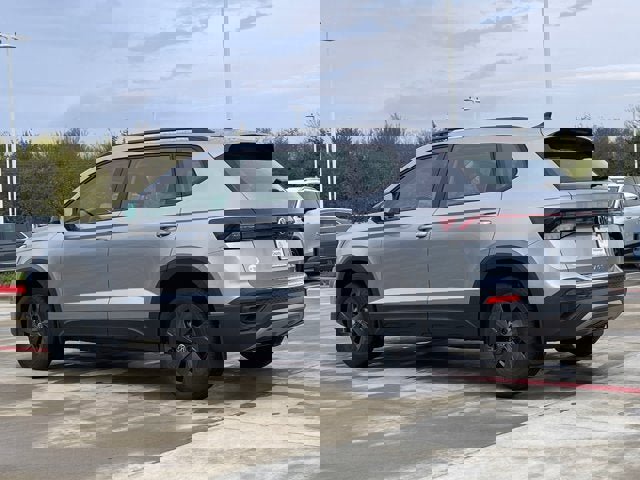 New 2026 Volkswagen Taos S image 4