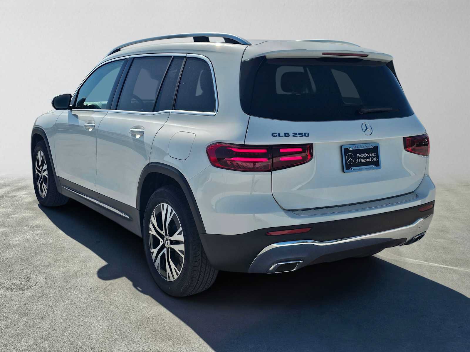 New 2026 Mercedes-Benz GLB 250 image 5