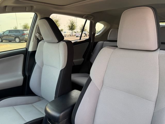 Used 2016 Toyota RAV4 XLE w/ Convenience Package AWD/4WD image 15
