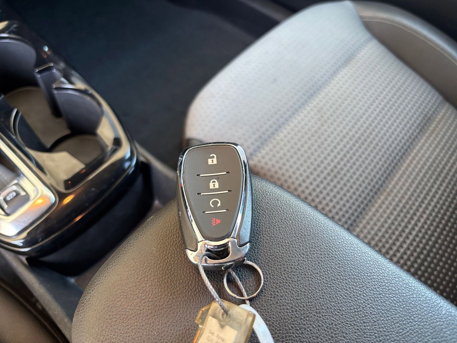 Used 2025 Chevrolet Trax LT FWD image 24