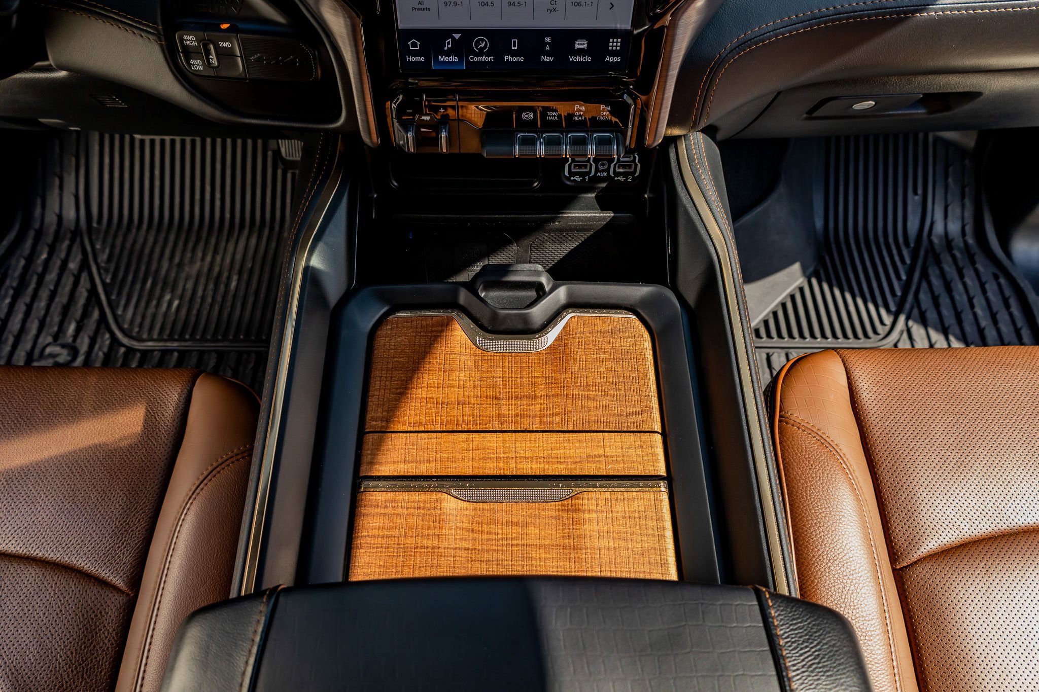 Used 2024 RAM 2500 Limited w/ Safety Group image 30