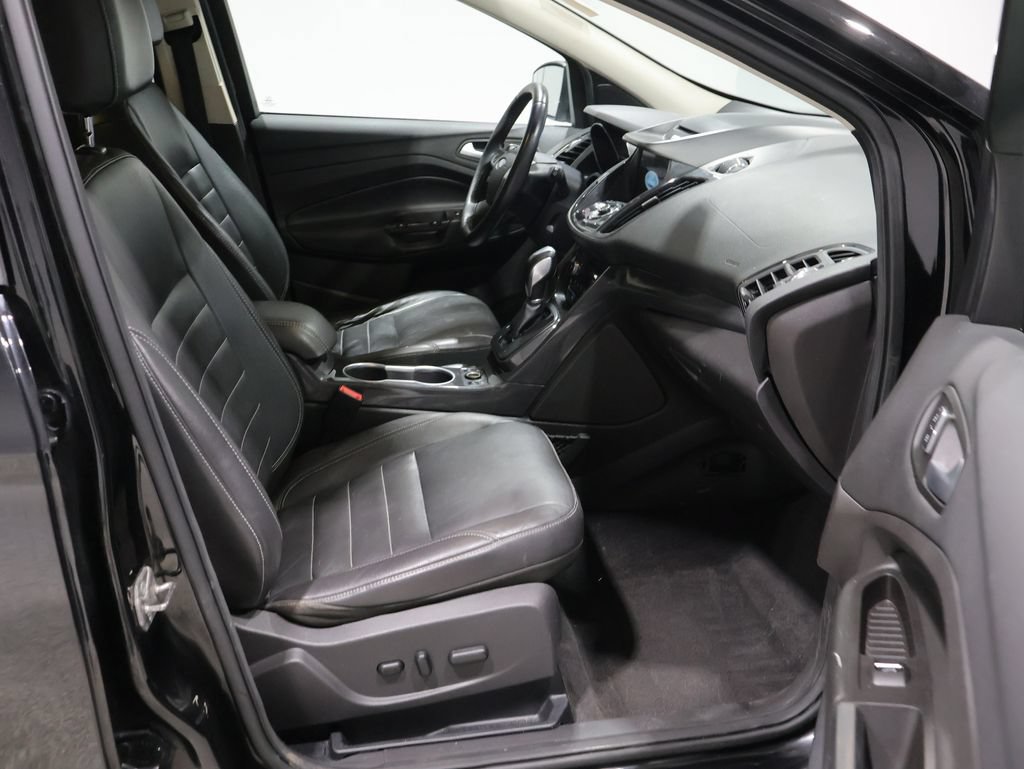 Used 2016 Ford Escape Titanium AWD/4WD image 22