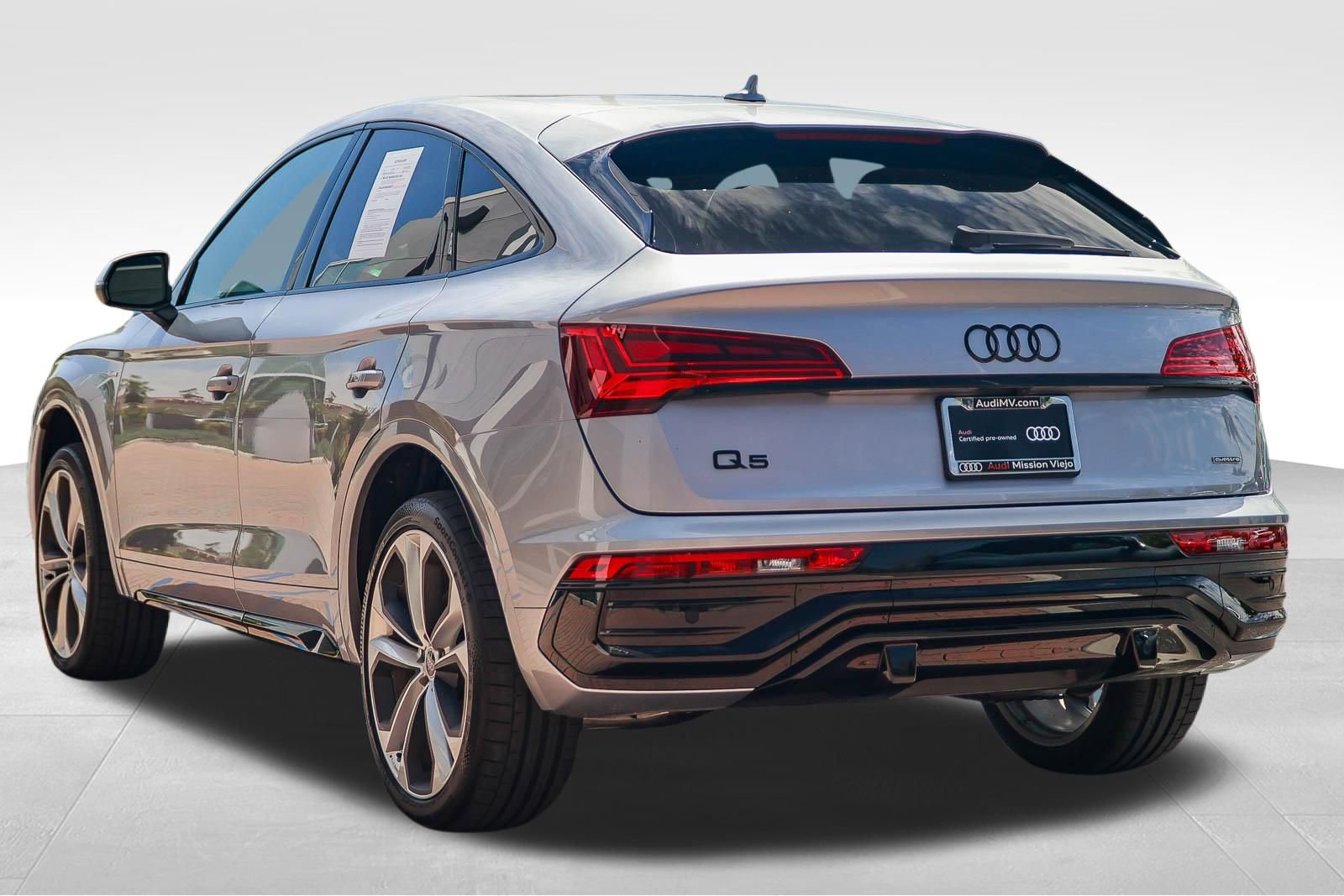 Certified 2025 Audi Q5 2.0T Premium Plus w/ Premium Plus Package AWD/4WD image 5