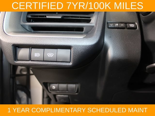 Used 2025 Toyota Prius LE FWD image 20