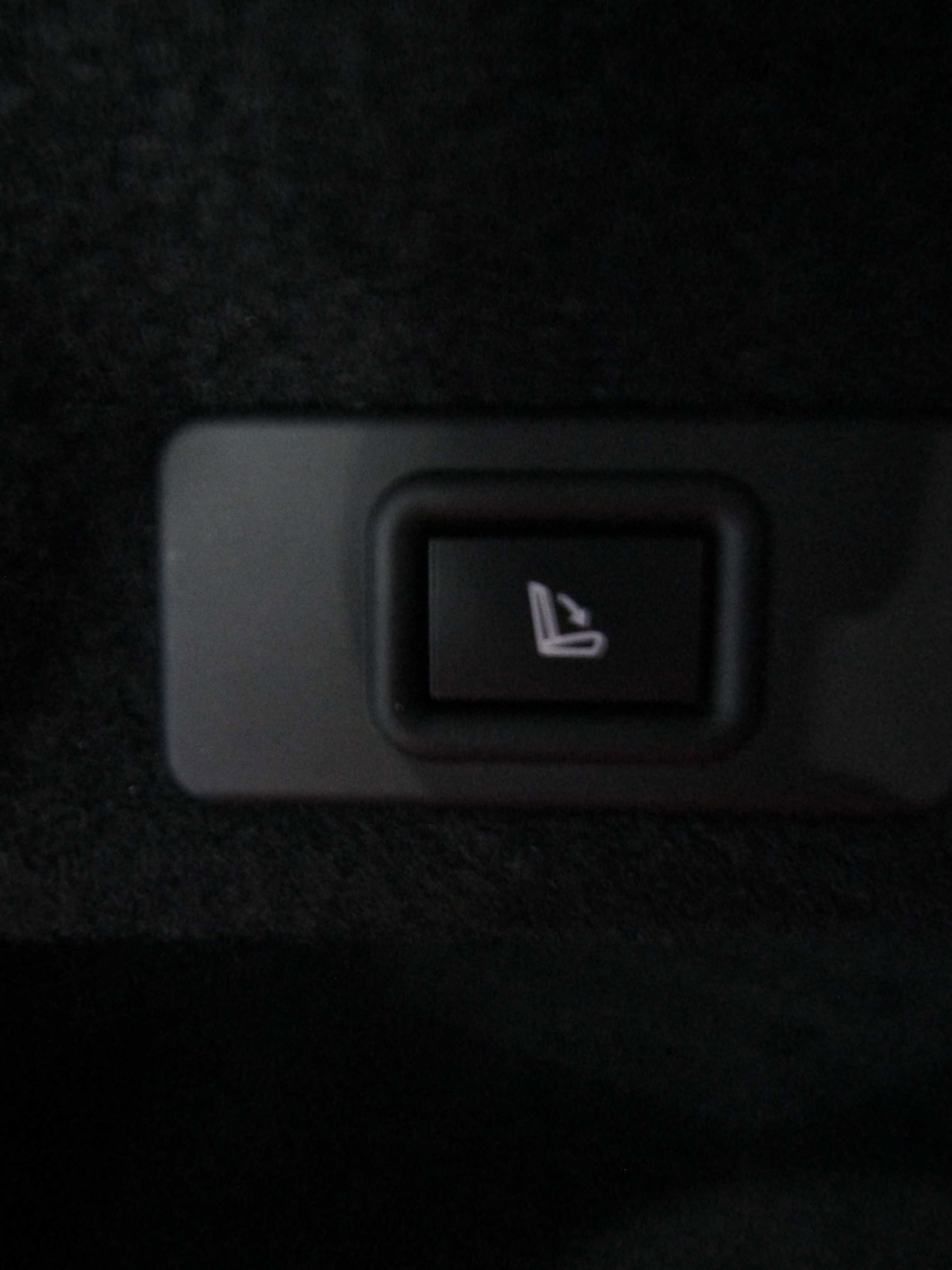 Used 2023 Ferrari Roma image 19