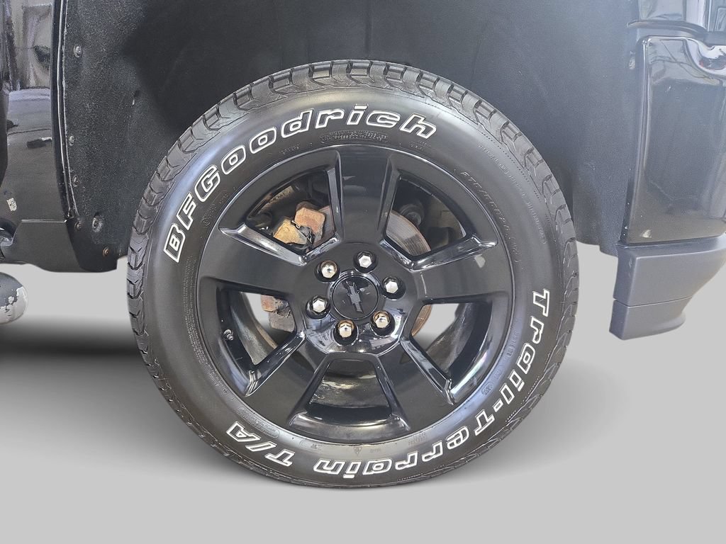 Used 2018 Chevrolet Silverado 1500 Custom w/ Custom Value Package AWD/4WD image 44