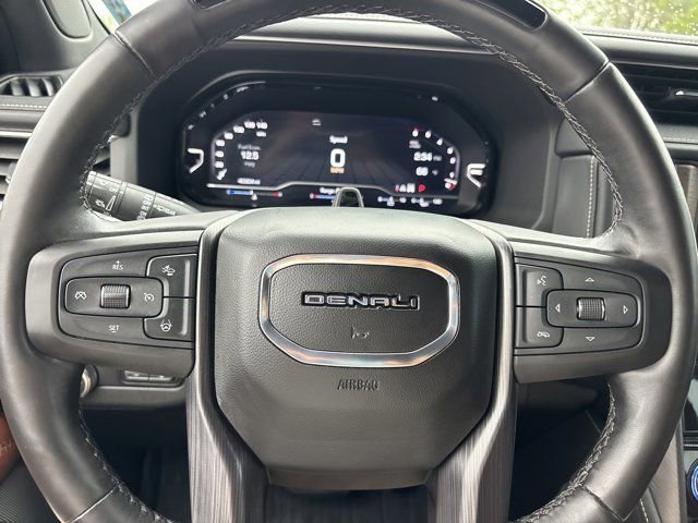 Used 2023 GMC Yukon Denali Ultimate w/ LPO, Floor Liner Package AWD/4WD image 37