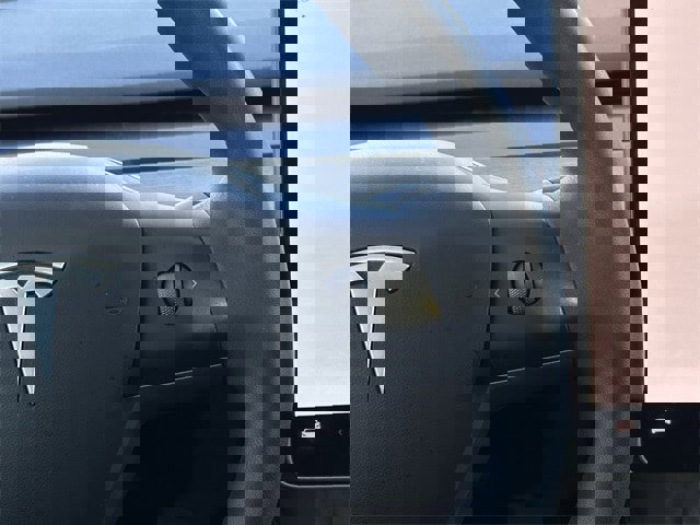 Used 2023 Tesla Model Y Long Range image 14