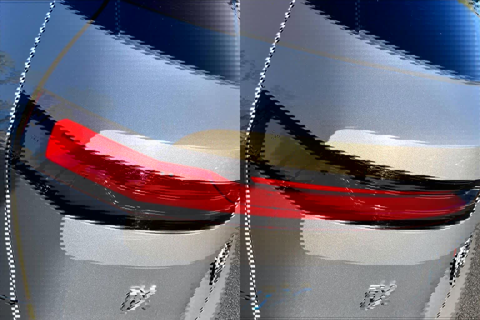 Used 2023 BMW iX xDrive50 image 27