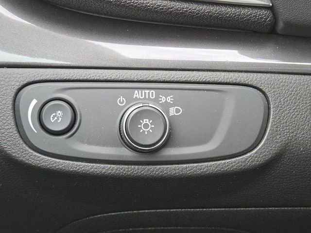 Certified 2021 Buick Encore Preferred w/ Safety Package image 8