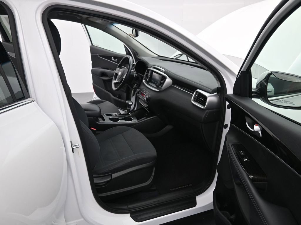Used 2019 Kia Sorento LX w/ Option Group 020 image 17