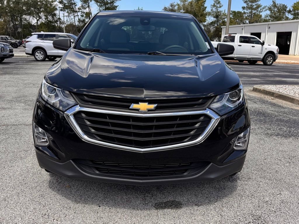 Used 2021 Chevrolet Equinox LS AWD/4WD image 2