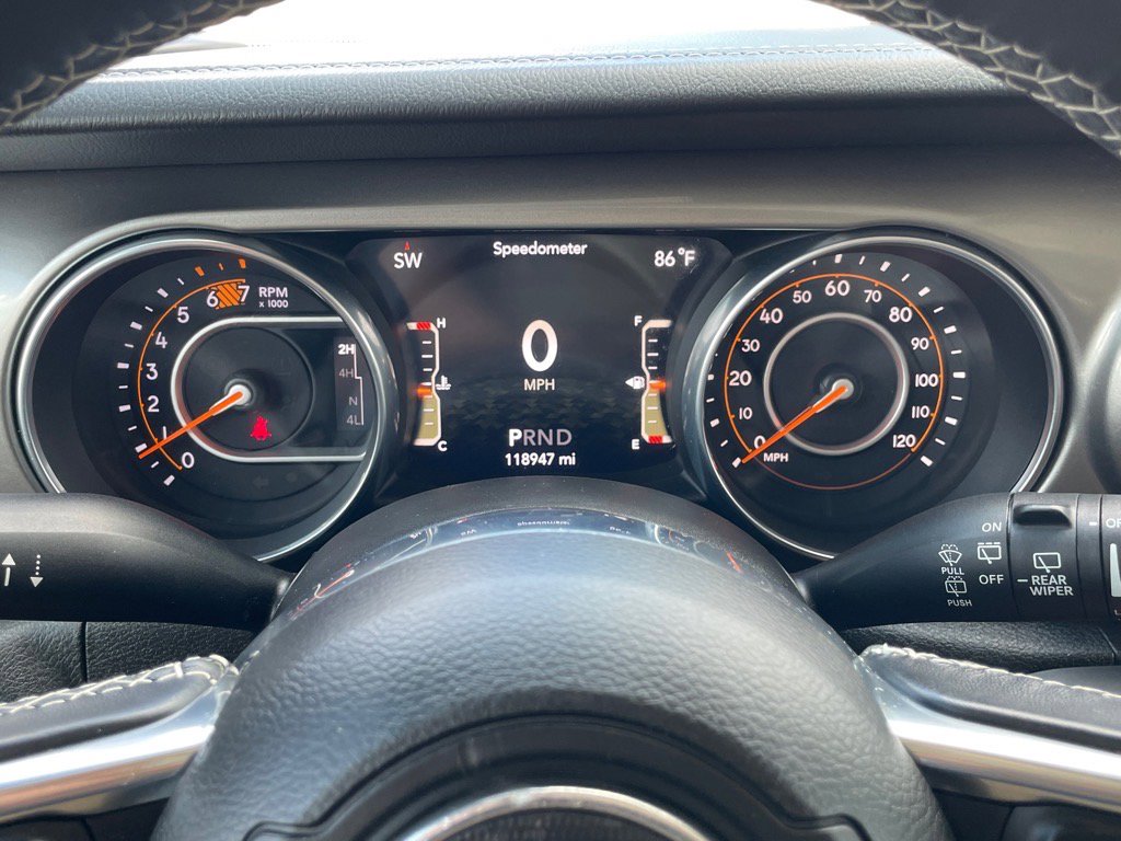 Used 2018 Jeep Wrangler Unlimited Sahara image 17