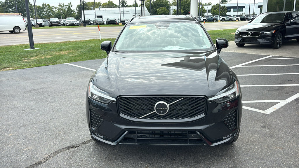 New 2026 Volvo XC60 B5 Plus w/ Protection Package Premier AWD/4WD image 4