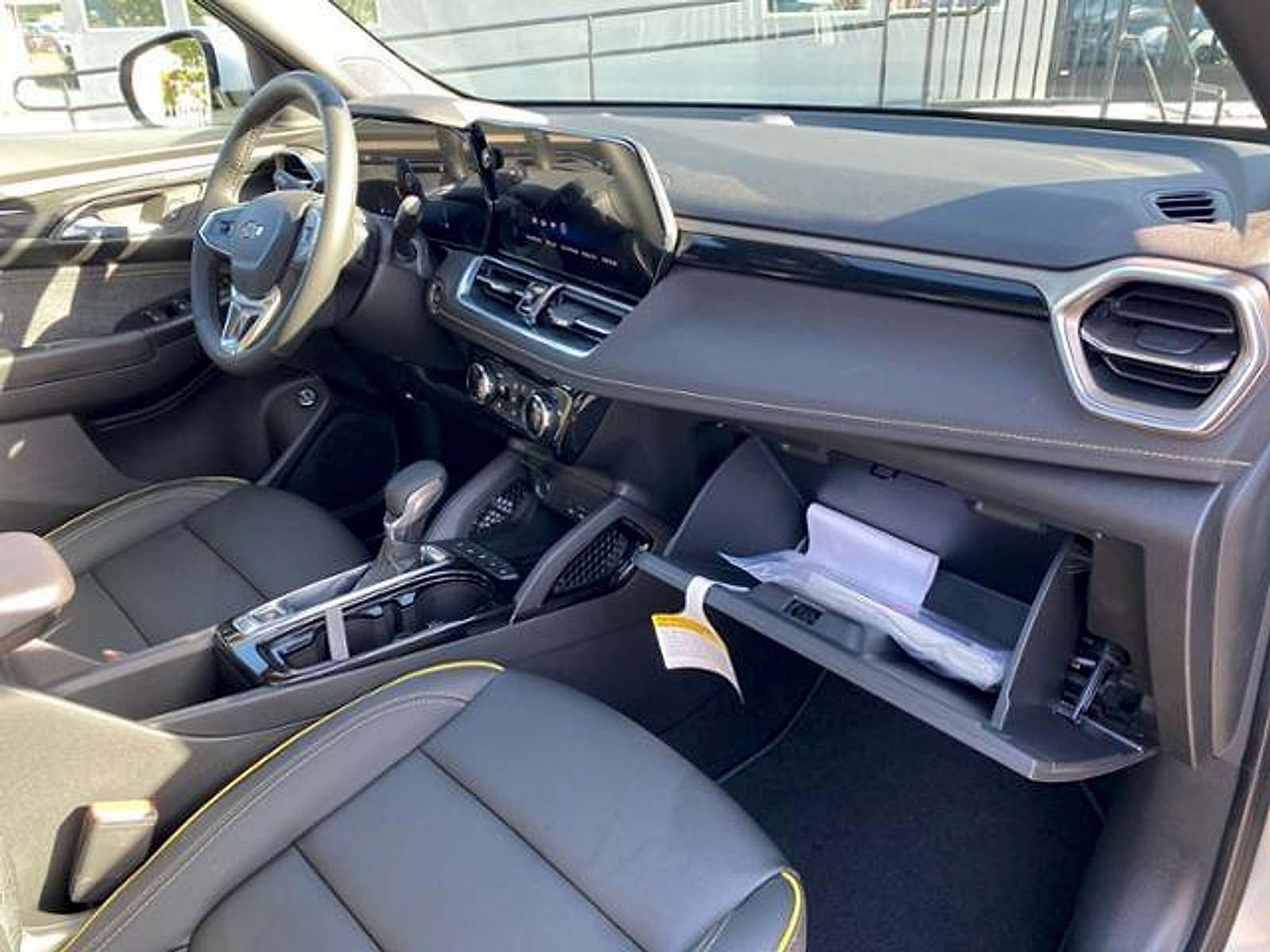 Used 2024 Chevrolet TrailBlazer ACTIV w/ Convenience Package FWD image 25