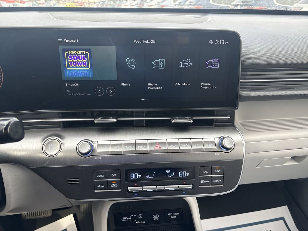 Used 2025 Hyundai Kona SEL image 12