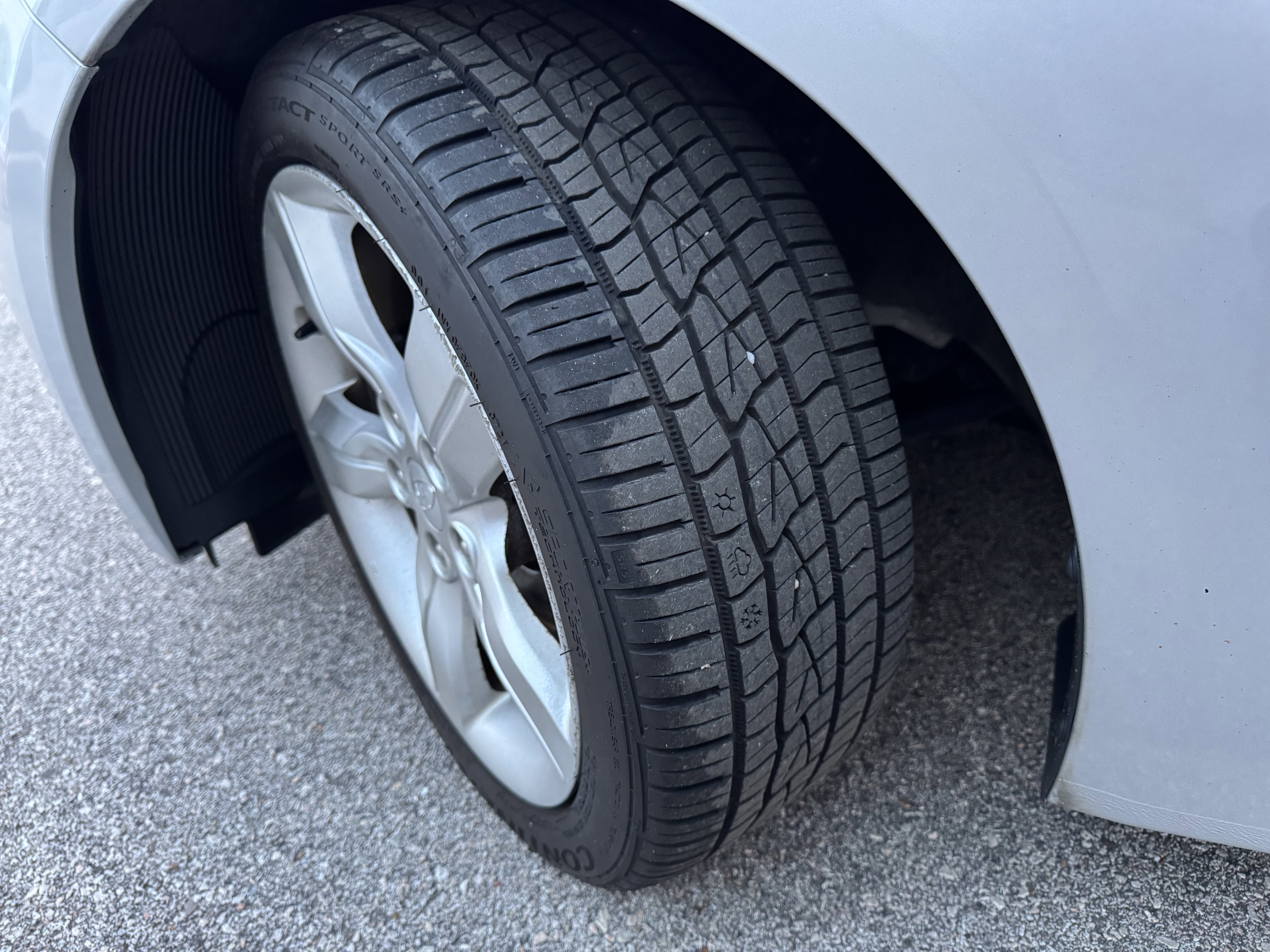 Used 2014 Hyundai Veloster image 13