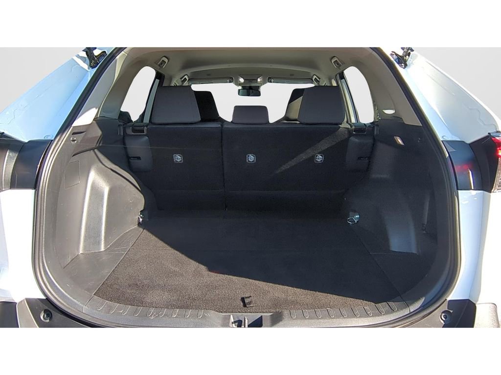 Used 2024 Toyota RAV4 XLE FWD image 9