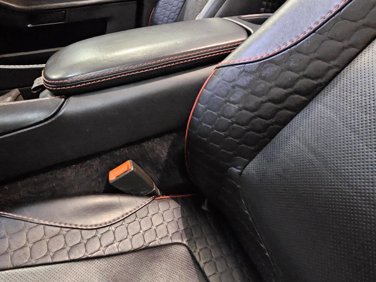 Used 2014 Aston Martin Vanquish Volante image 67