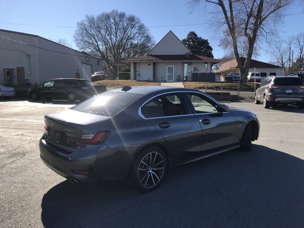 Used 2022 BMW 330e xDrive w/ Driving Assistance Package image 5