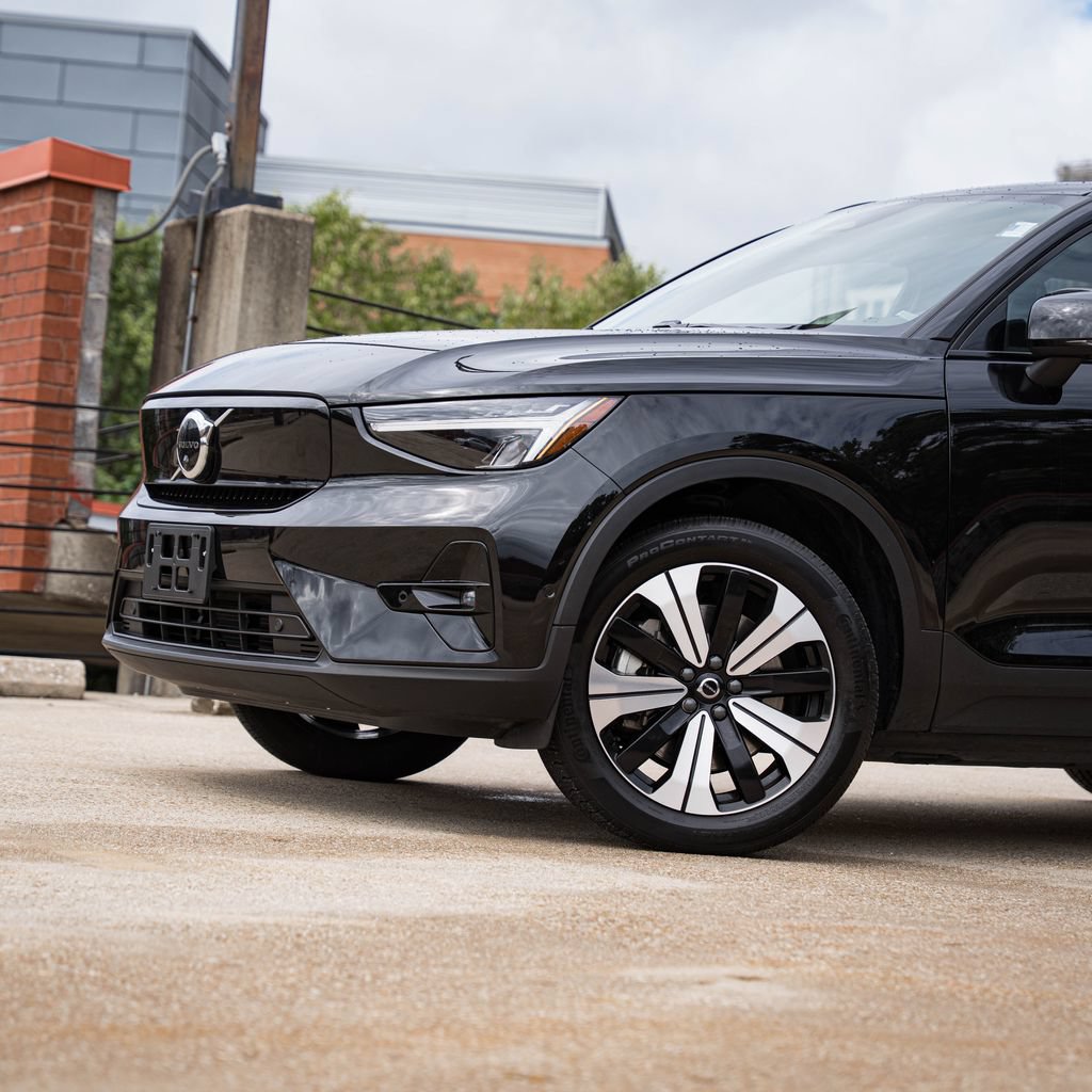 Certified 2023 Volvo XC40 Recharge Plus w/ Protection Package Premier AWD/4WD image 2