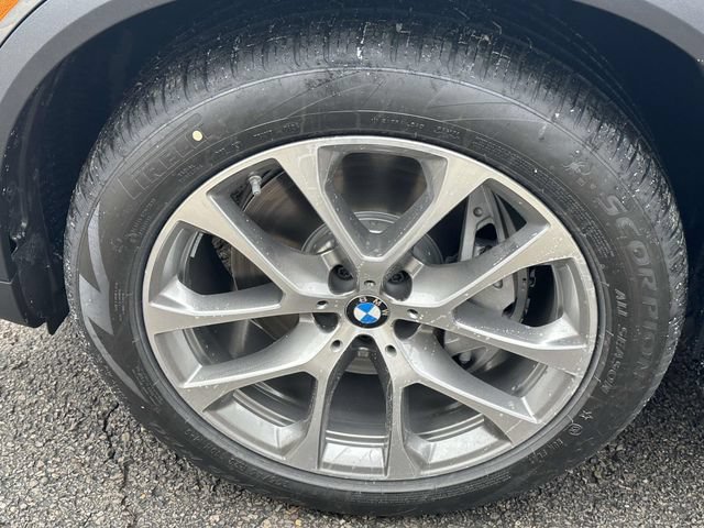 New 2026 BMW X5 xDrive50e w/ Executive Package AWD/4WD image 7