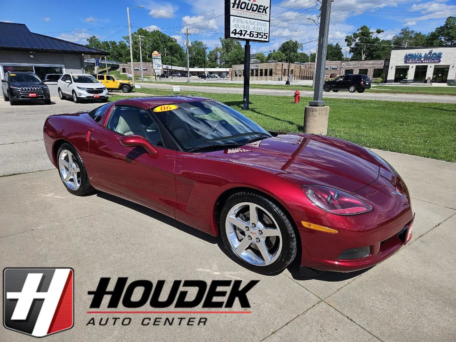 Used 2006 Chevrolet Corvette Coupe w/ Preferred Equipment Group RWD image 1