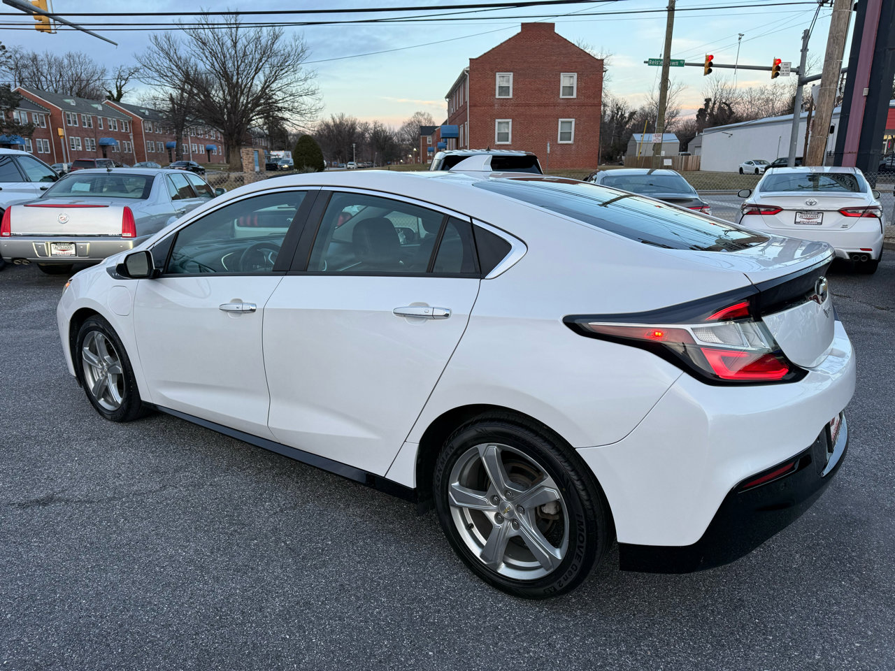 Used 2017 Chevrolet Volt Premier w/ Driver Confidence II Package image 11
