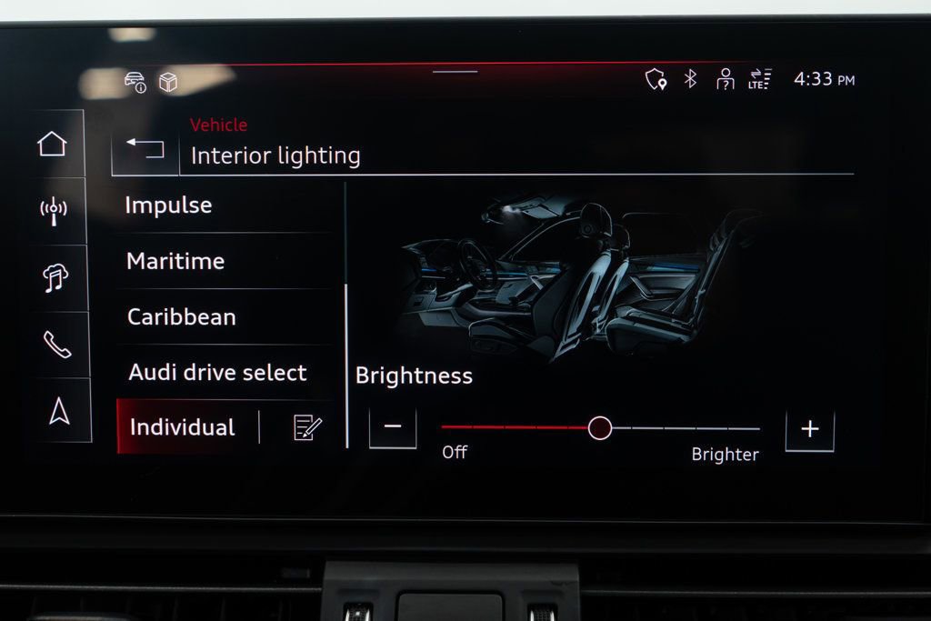 Used 2024 Audi Q5 e Prestige image 35