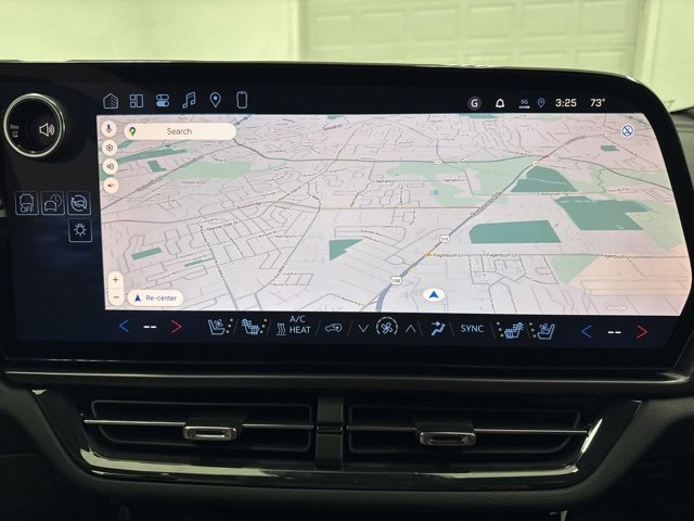 New 2026 Chevrolet Equinox EV RS image 17