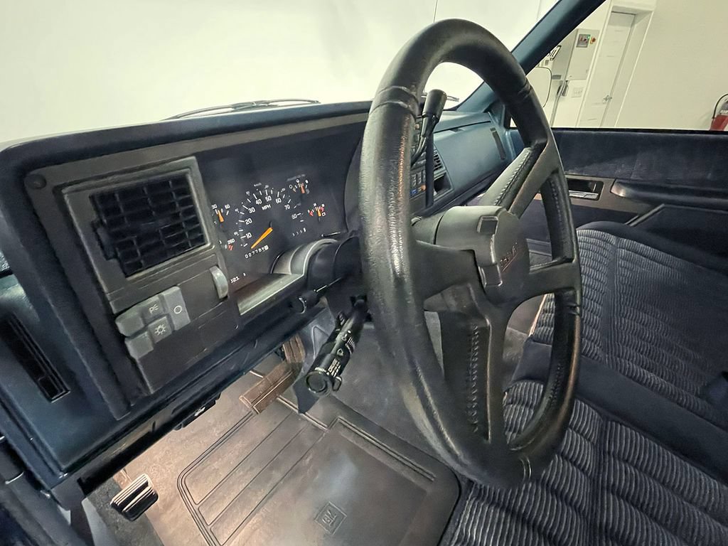 Used 1992 Chevrolet Silverado 1500 2WD Regular Cab image 62