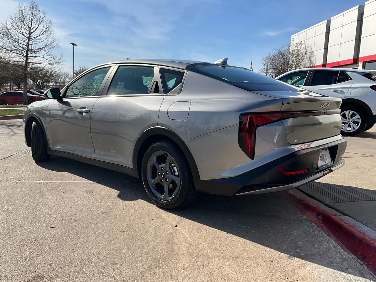 Used 2025 Kia K4 LXS image 8