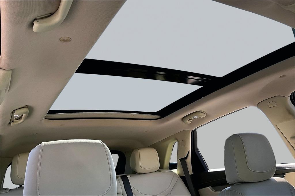 Used 2021 Cadillac XT5 Premium Luxury FWD image 17