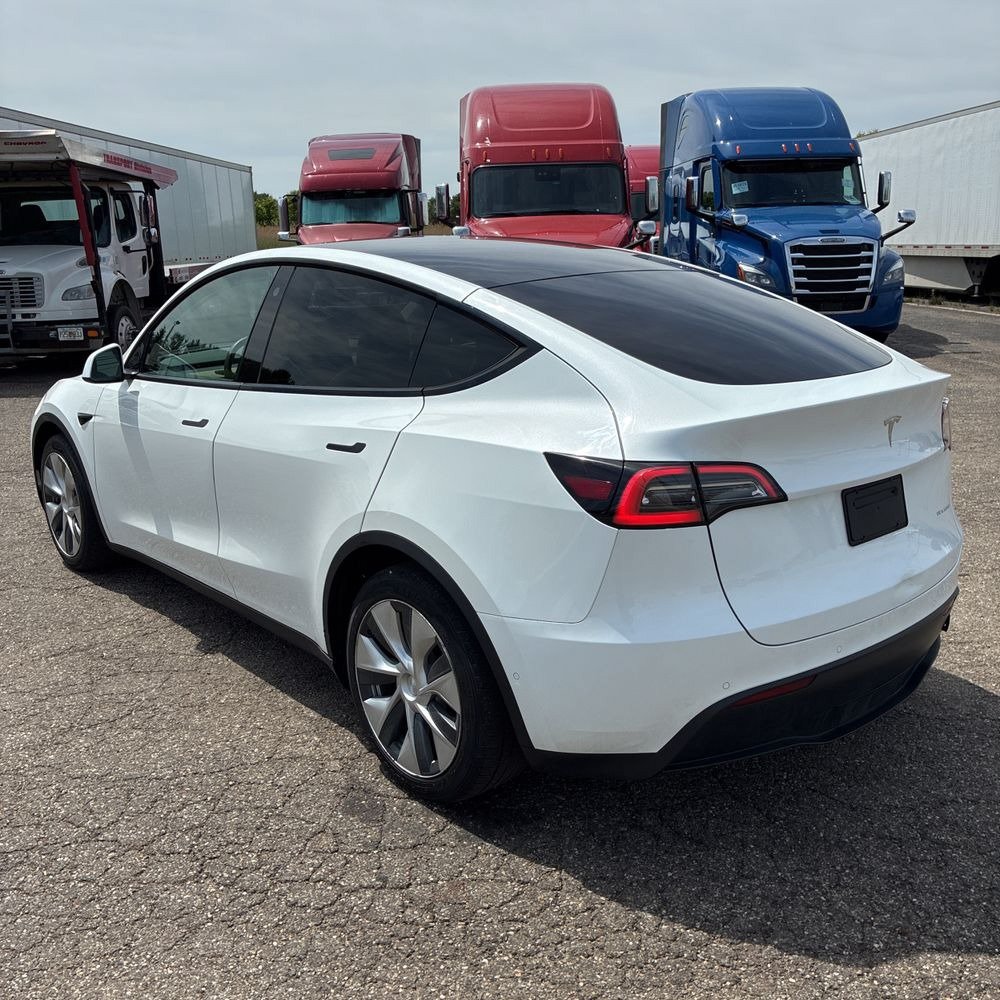 Used 2021 Tesla Model Y Long Range AWD/4WD image 4