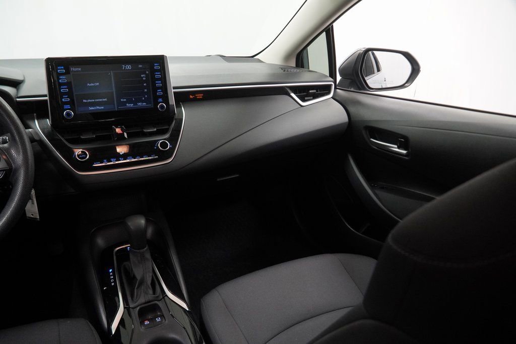 Used 2020 Toyota Corolla LE image 25