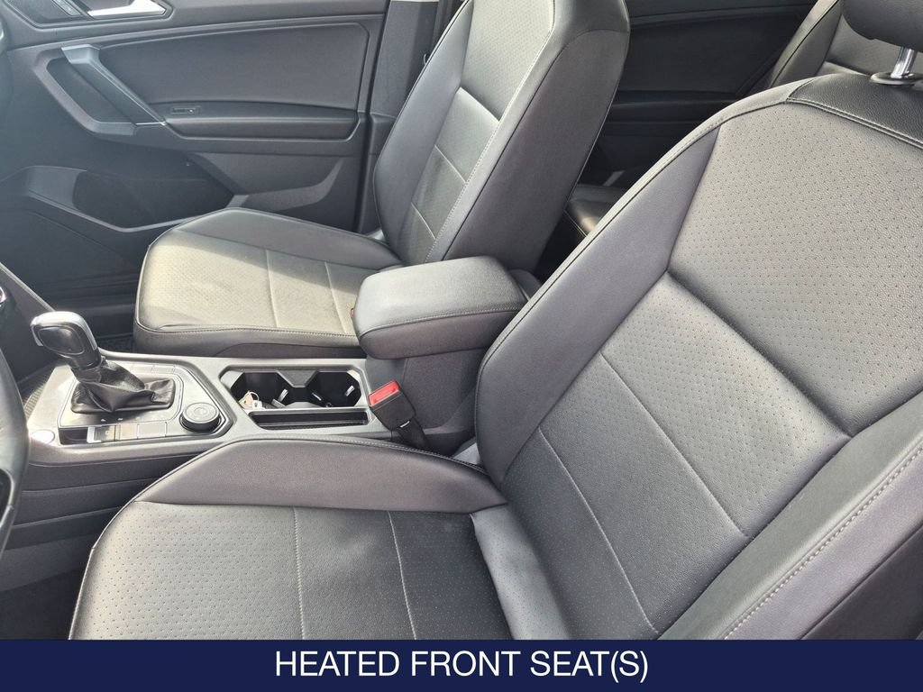 Used 2020 Volkswagen Tiguan SE w/ Panoramic Sunroof Package AWD/4WD image 14