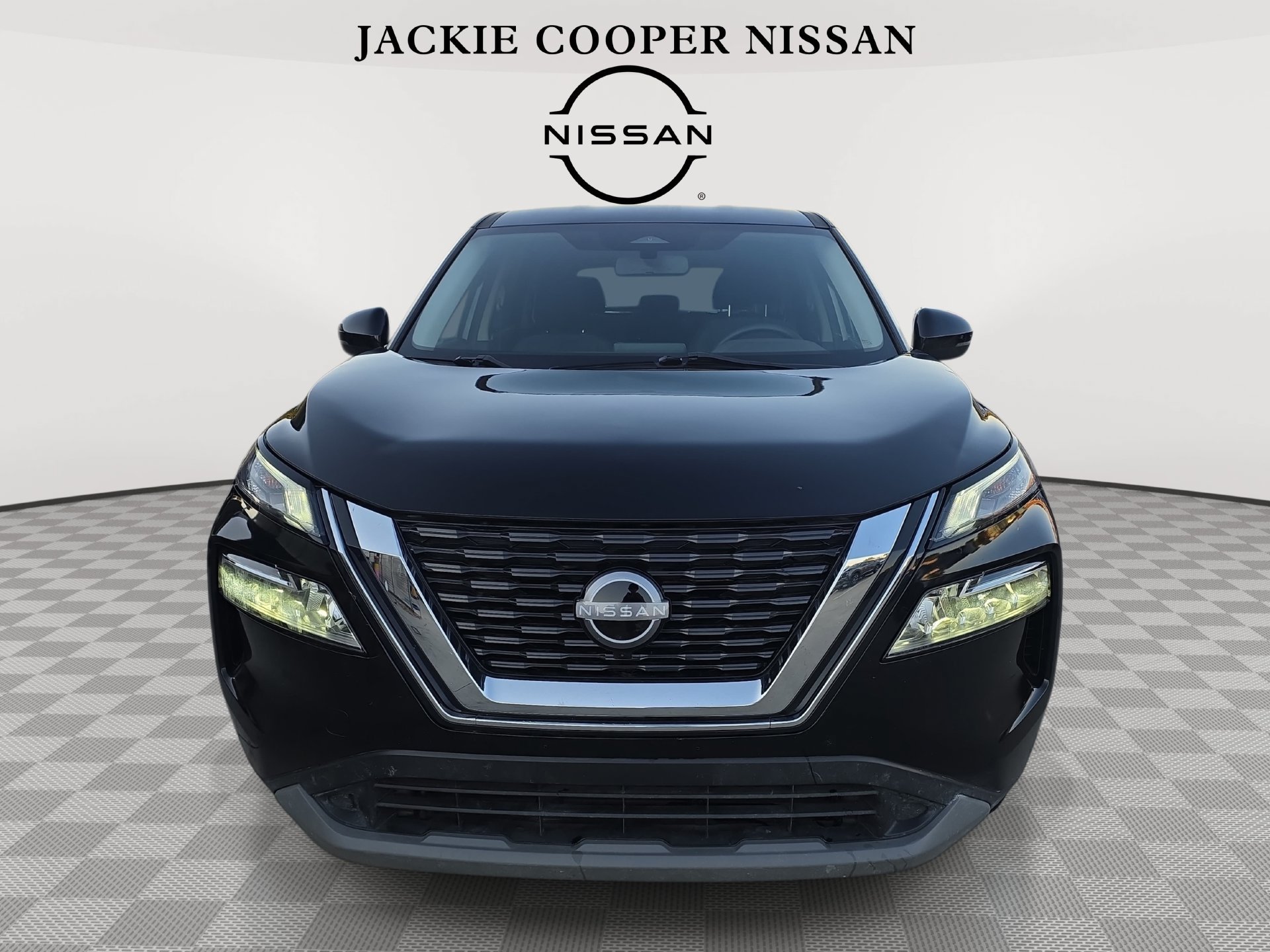 Used 2023 Nissan Rogue SV FWD image 2