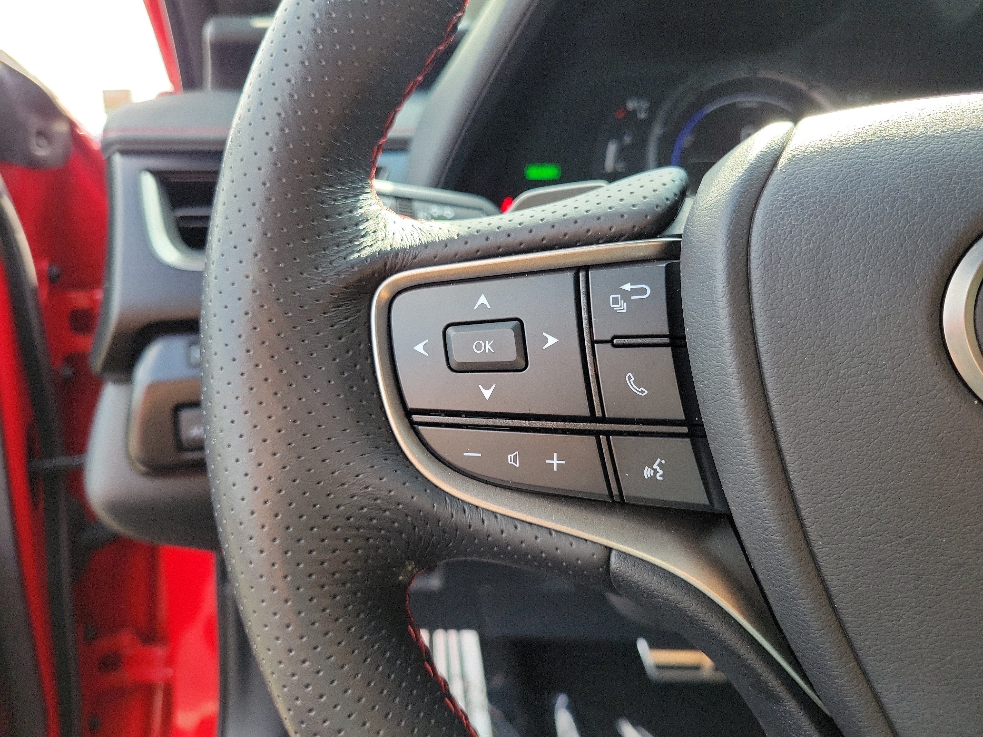 Used 2023 Lexus UX 250h F Sport AWD/4WD image 22